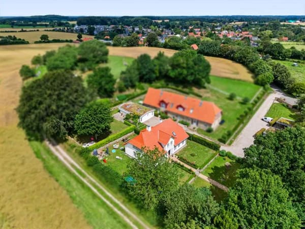 Immobilie in Osterby - Großzügige Erdgeschosswohnung in historischen Wohnhaus - Bild 1