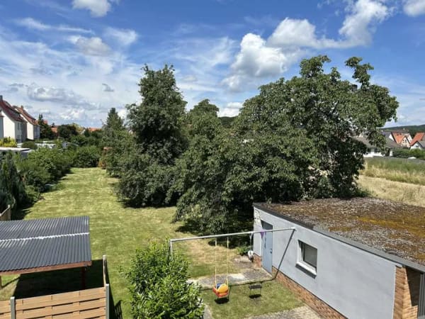 Immobilie in Duingen - Großzügiges Zweifamilienhaus mit weitläufigem Grundstück und Doppelgarage in Duingen - Bild 2