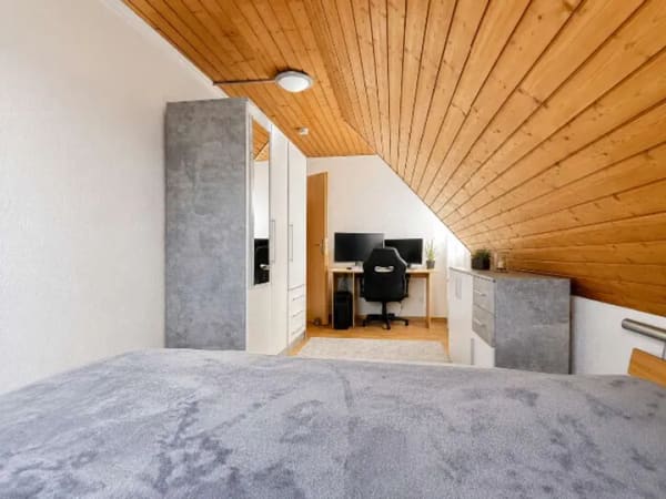 Immobilie in Dettingen unter Teck - Top-Angebot: 3 Zimmer mit ausgebauter Bühne – sofort bezugsfrei - Bild 4