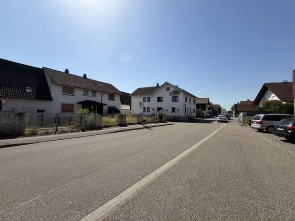 Immobilie in Iffezheim - ***Bestandsimmobilie oder Baugrundstück für bis zu ca. 12 Wohnungen zu verkaufen**** - Bild 4