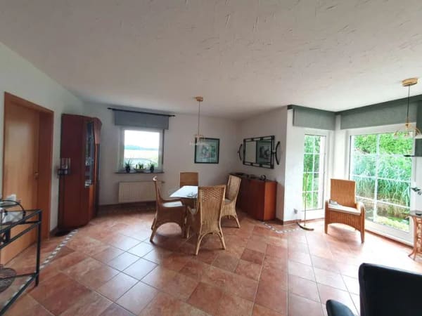 Immobilie in Bad Düben - Einziehen und wohlfühlen – Bezugsfertiges Einfamilienhaus mit Terrasse, Balkon und Naturteich! - Bild 4