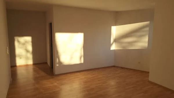 Immobilie in Zirndorf - Helle , gepflegte 1,5-Zimmer-Wohnung mit Balkon und Einbauküche in Zirndorf - Bild 0