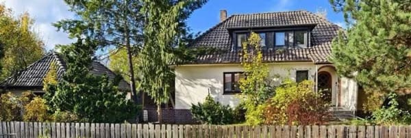 Immobilie in Uetze - Uetze - Sanierungsobjekt voller Möglichkeiten: Verwirklichen Sie Ihr Wohnkonzept mit viel Platz! - Bild 1