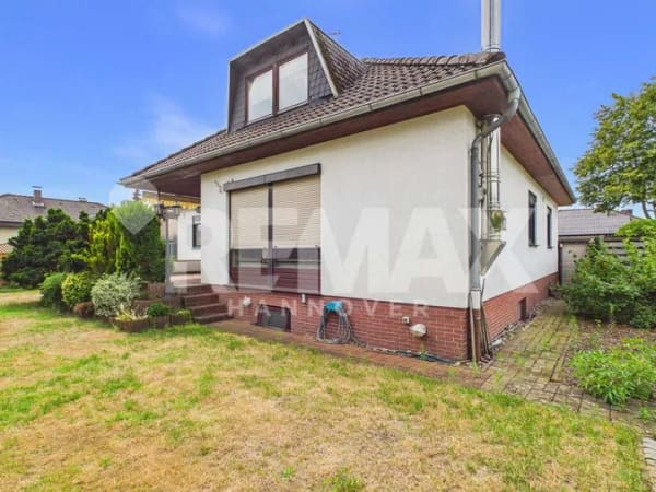 Immobilie in Lindwedel - Gepflegtes 2-Familienhaus in Lindwedel – voll unterkellert mit Garage - Bild 2