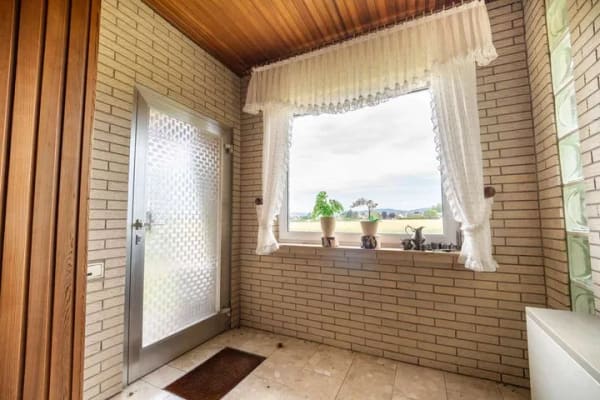 Immobilie in Löhne - Einfamilienhaus auf 2.293 m² großem Grundstück in Löhne - Bild 1