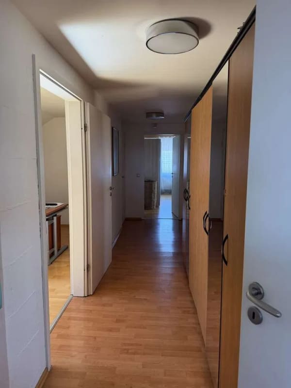 Immobilie in Sontheim an der Brenz - Wohnen mit Blick auf das Brenzer Schloss - Großzügige 4-Zimmer Wohnung mit Dachterrasse in Sontheim - Bild 4