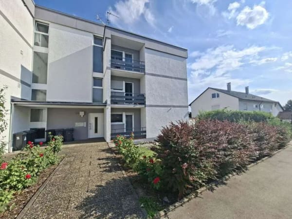 Immobilie in Niederstotzingen - Traumhafte Erdgeschosswohnung in kleiner Wohneinheit mit Gartenanteil - Bild 2