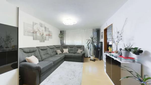 Immobilie in Stein - Gepflegte 3 Zimmerwohnung mit Aufzug, Stellplatz und guter Infrastruktur - Bild 1