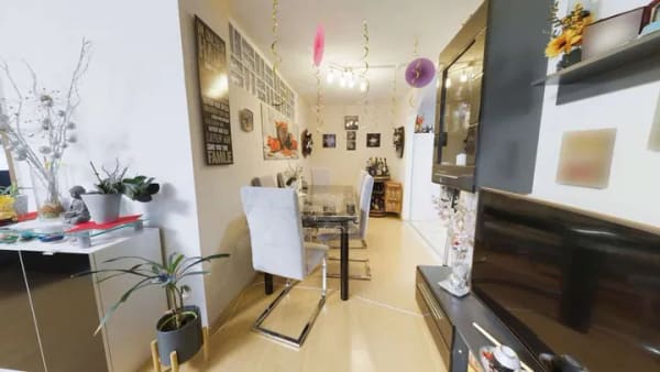 Immobilie in Stein - Gepflegte 3 Zimmerwohnung mit Aufzug, Stellplatz und guter Infrastruktur - Bild 2