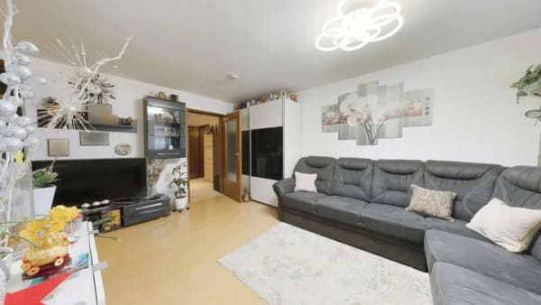 Immobilie in Stein - Gepflegte 3 Zimmerwohnung mit Aufzug, Stellplatz und guter Infrastruktur - Bild 4