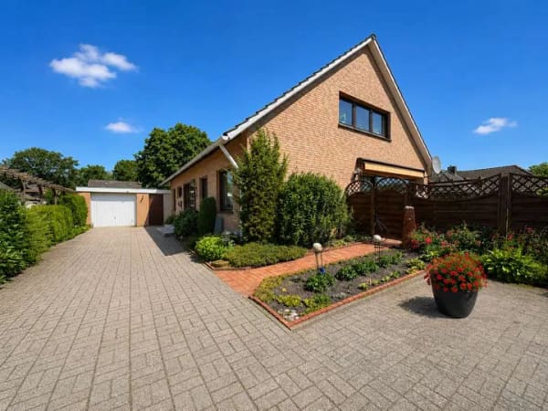 Immobilie in Großenkneten - Einfamilienhaus mit Garten in Großenkneten (OT Ahlhorn) zu verkaufen - Bild 1