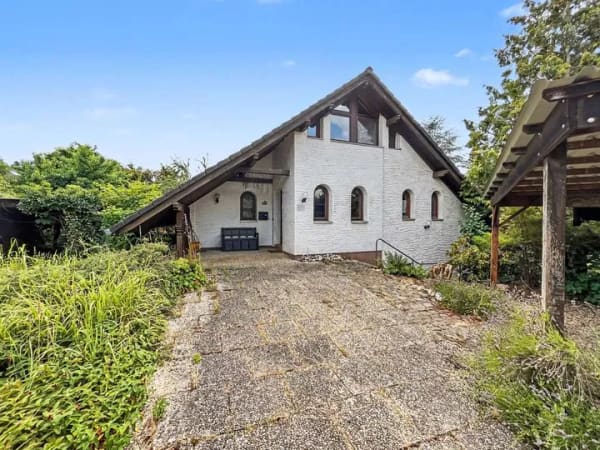 Immobilie in Gemünden - Natur genießen, Zuhause ankommen – Einfamilienhaus mit weitläufigem Gartengrundstück in Gemünden - Bild 0
