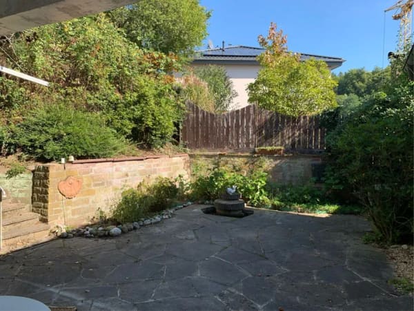 Immobilie in Glattbach - Ein Gartenparadies unweit der Stadt - Wohnhaus, DHH, mit Nebengebäude und herrlichem Garten !!! - Bild 2