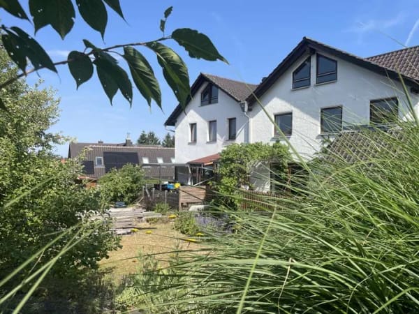 Immobilie in Engelsbrand - Haus-im-Haus-Konzept – großzügige 120 m² Wohnfläche, großer Garten und sofort bezugsbereit - Bild 1