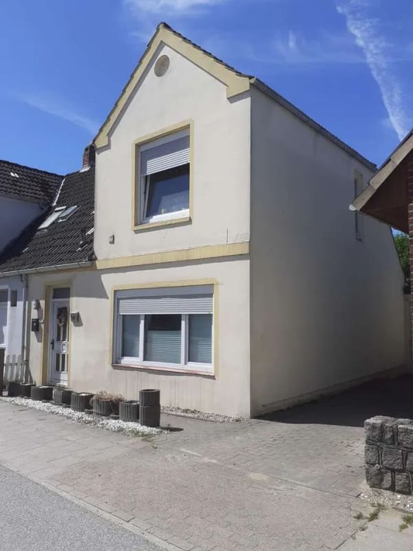 Immobilie in Marne - Doppelhaushälfte mit historischem Charme in Marne - Bild 0