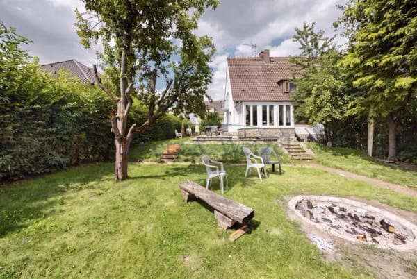 Immobilie in Heuchelheim - Einfamilienhaus mit 258 m² Wohnfläche und großem Garten in Heuchelheim - Bild 3