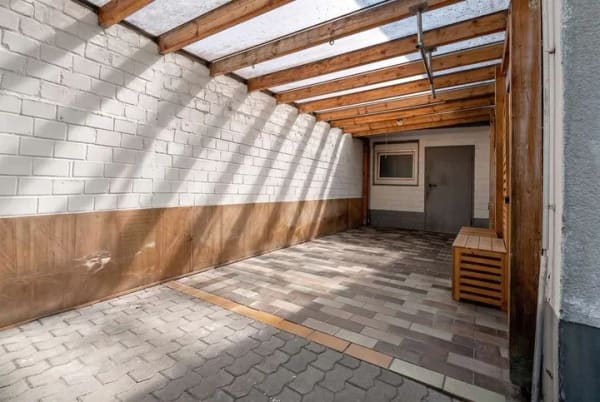 Immobilie in Hennef (Sieg) - MANNELLA *Viel Raum für Ihre Ideen!* Großzügiges Fachwerkhaus mit Garten und Werkstatt! - Bild 2