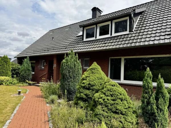 Immobilie in Lähden - Handwerker aufgepasst: sanierungsbedürftiges Einfamilienhaus mit viel Platz! - Bild 3