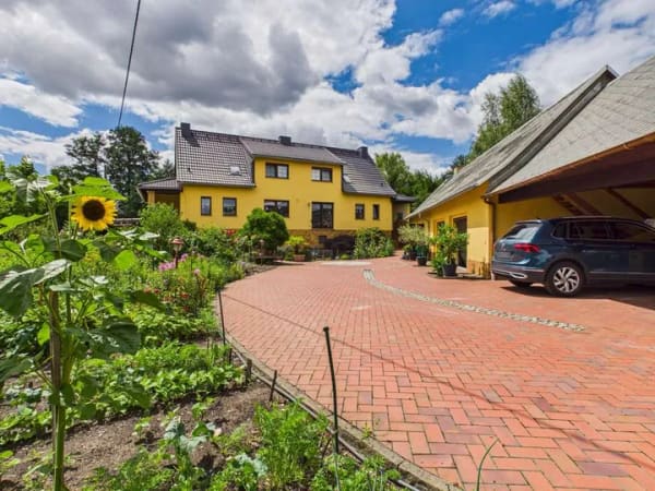 Immobilie in Wittichenau - Kulow - ZWEI HÄUSER — EIN ZUHAUSE - Bild 0