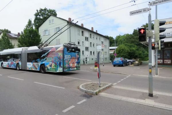 Immobilie in Esslingen am Neckar - Sonnige 3-Zimmer-Dachgeschosswohnung, provisionsfrei aus Insolvenzverfahren - Bild 3