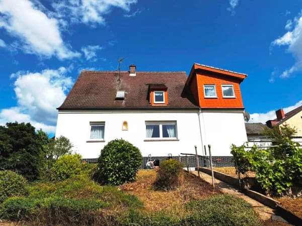 Immobilie in Hausen - Hier ist Gemütlichkeit Trumpf und dazu gibt's genug Platz für drei Kids! - Bild 3