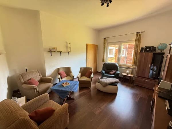 Immobilie in Hämelhausen - Liebevoll gepflegter Resthof in Hämelhausen / großes Grundstück / vielseitige Nutzungsmöglichkeiten! - Bild 1