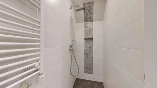 Immobilie in Germersheim - ~~ ZENTRAL GELEGENES STADTHAUS MIT INDIVIDUELLEM POTENZIAL ~~ - Bild 3