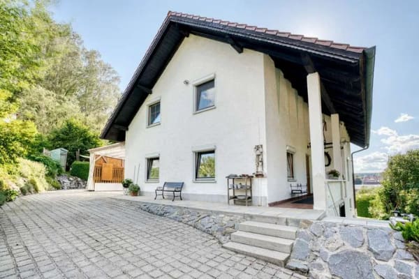 Immobilie in Bodenkirchen - Ihr neues Familienzuhause in Bodenkirchen – viel Platz, viel Potenzial! - Bild 1