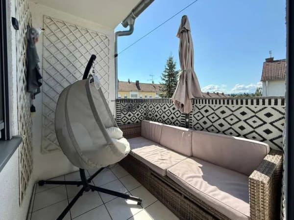 Immobilie in Schongau - Stilvoll modernisierte 4-Zimmer-Wohnung mit sonnigem Südbalkon - Bild 2