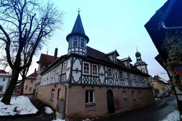 Immobilie in Bad Rodach - Attraktive Kapitalanlage mit guter Rendite! Große 3-Zimmer Wohnung (88 qm) im Herzen Bad Rodachs - Bild 2