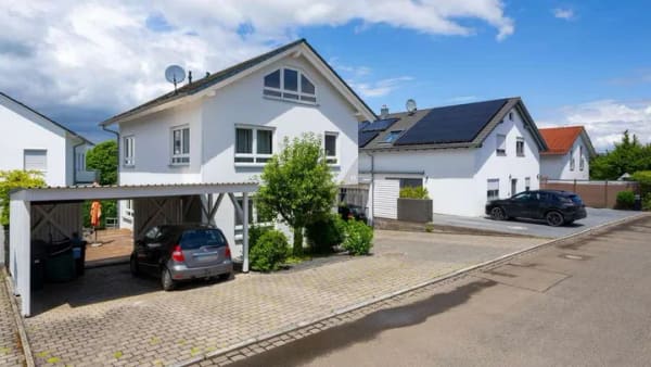 Immobilie in Mössingen - Familienfreundliches Einfamilienhaus mit durchdachter Raumaufteilung in Mössingen - Bild 1