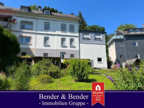 Immobilie in Siegen - Schöne Doppelhaushälfte mit großem Garten in Siegen! - Bild 0