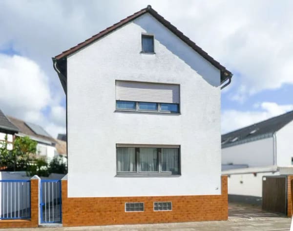 Immobilie in Dannstadt-Schauernheim - Großes , freistehendes 

Einfamilienhaus in ruhiger Lage - Bild 1