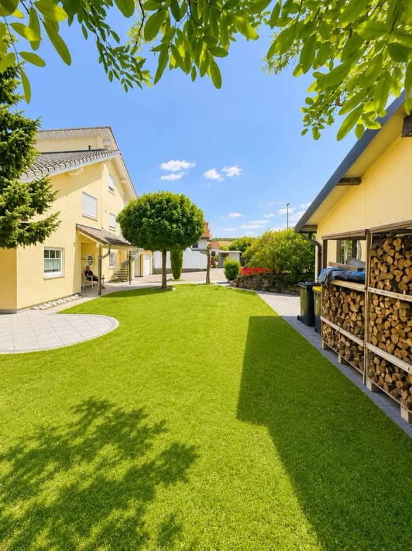 Immobilie in Sprendlingen - 🏡 Großzügiges Familienparadies mit Einliegerwohnung und traumhaftem Garten - Bild 1