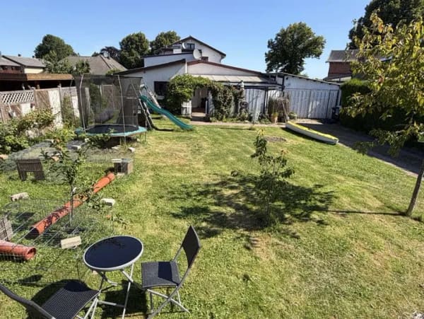 Immobilie in Seester - * Einziehen und Wohlfühlen * Geräumiges, saniertes Domizil mit Garten und Carport - Bild 0