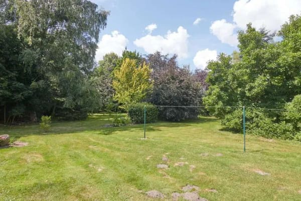 Immobilie in Thedinghausen - Ohne Käuferprovision: 2 Häuser, unzählige Möglichkeiten – auf einem außergewöhnlichen Parkgrundstück - Bild 2