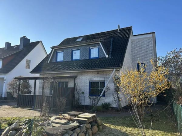 Immobilie in Zeven - Volksbank Immobilien: Kernsaniertes (1997) Einfamilienhaus mit Platz - zentrale ruhige Lage - Bild 0