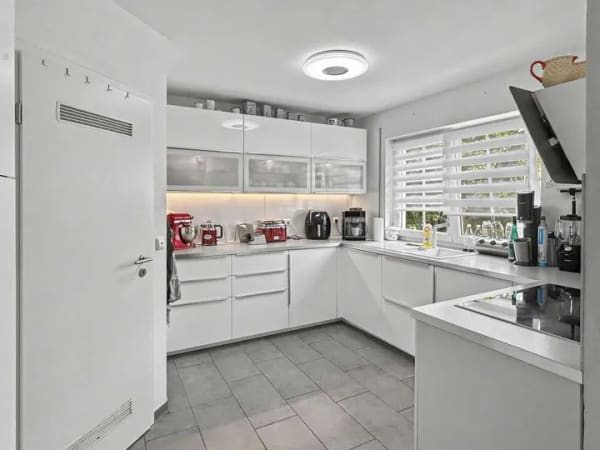 Immobilie in Lauterhofen - Gepflegtes Einfamilienhaus mit großer Garage in ruhiger Wohnlage von Lauterhofen-Trautmannshofen - Bild 3