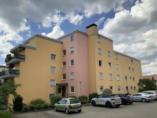 Immobilie in Tirschenreuth - Modernes 3,5-Zimmer-Juwel im Herzen von Tirschenreuth - Ihr sonniger Balkon wartet! - Bild 1