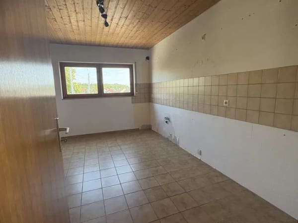 Immobilie in Löchgau - Sofort frei: großzügige 3,5-Zimmer-ETW mit Dachterrasse und Stellplatz, in schöner,ruhiger Randlage - Bild 4