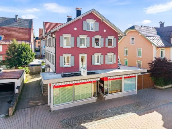 Immobilie in Lindenberg im Allgäu - Mitten in Lindenberg: Charmantes Wohn- und Geschäftshaus - Bild 0