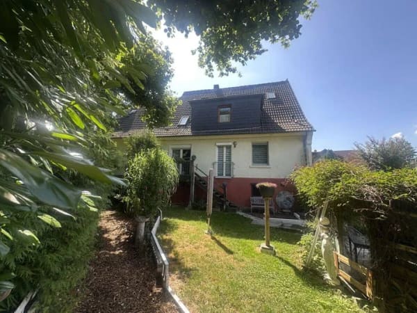 Immobilie in Söhrewald - Charmantes Zweifamilienhaus mit Traumgarten und Photovoltaik - vielseitig nutzbar! - Bild 0