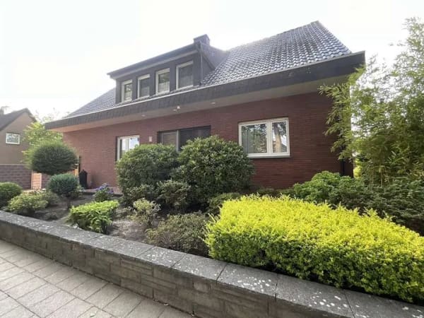Immobilie in Geeste - Ein Zuhause mit Weitblick und Platz für Generationen-
Einfamilienhaus mit Einliegerwohnung in Geeste - Bild 4