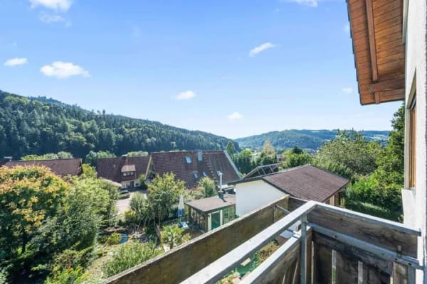 Immobilie in Elzach - Ein Zuhause für Generationen - großzügiges Zweifamilienhaus mit vielfältigen Möglichkeiten
  - Bild 4