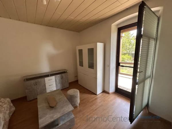 Immobilie in Amberg - Solides Mehrfamilienhaus mit 4 Wohneinheiten - vielseitige Kapitalanlage oder Mehrgenerationenhaus - Bild 1