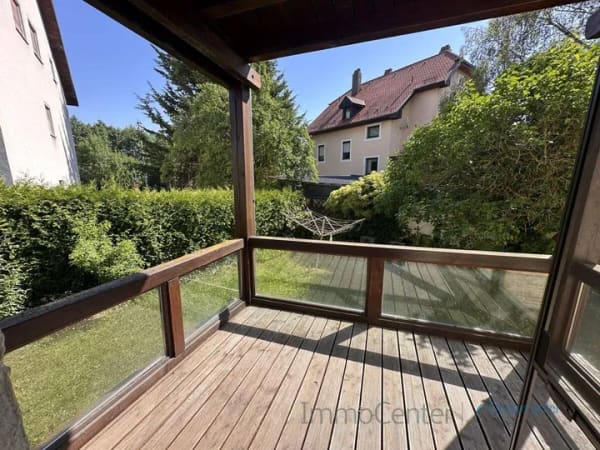 Immobilie in Amberg - Solides Mehrfamilienhaus mit 4 Wohneinheiten - vielseitige Kapitalanlage oder Mehrgenerationenhaus - Bild 2