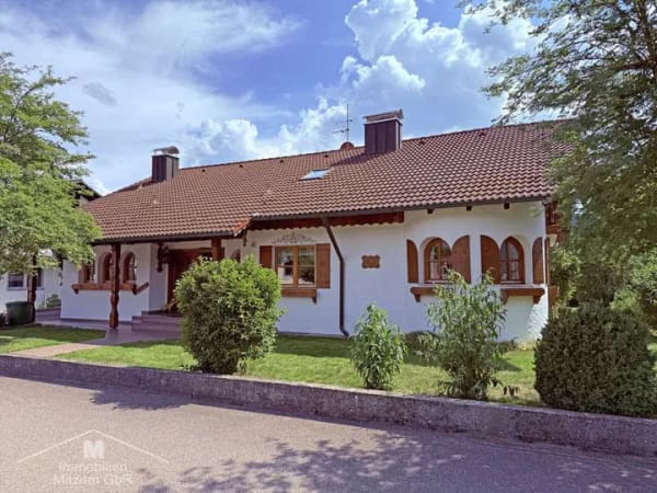 Immobilie in Walting - Gepflegter Bungalow in traditioneller Bauweise mit Garage u. Ausbaureserve mitten im Altmühltal - Bild 0
