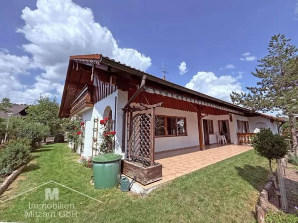 Immobilie in Walting - Gepflegter Bungalow in traditioneller Bauweise mit Garage u. Ausbaureserve mitten im Altmühltal - Bild 1