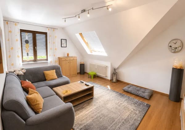 Immobilie in Gerolzhofen - Gepflegte 4-Zimmer-Eigentumswohnung in zentraler Lage von Gerolzhofen | 94 m² | Stellplatz | Vermietet - Bild 1