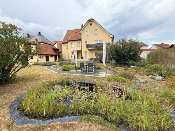 Immobilie in Rückersdorf - Großes Einfamilienhaus mit Ausbaureserve und weiterem Bauplatz im großen Garten - Bild 0